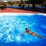 Etna Hut Bed & Breakfast