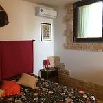 Etna Hut Bed & Breakfast