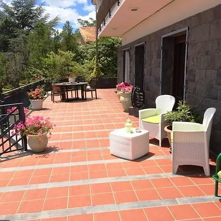 Etna Hut Nocleg ze śniadaniem