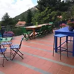 Etna Hut Bed and Breakfast 4*