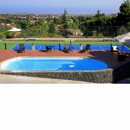 Etna Hut Couette-café 4*