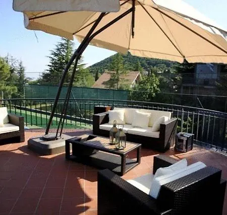 Etna Hut Bed & Breakfast