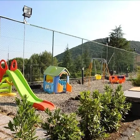 Etna Hut Bed & Breakfast 3*