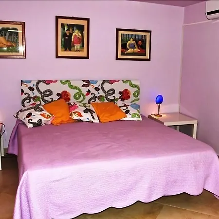 Etna Hut Bed & Breakfast