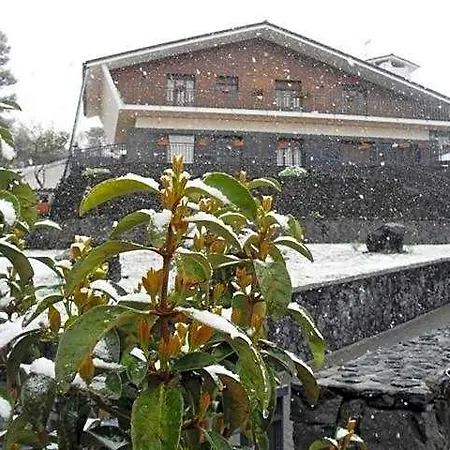 Bed & Breakfast Etna Hut 4*