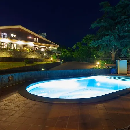 Etna Hut Couette-café 4*