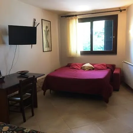 Etna Hut Bed & Breakfast