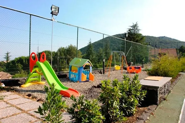 Etna Hut Bed and breakfast 4*