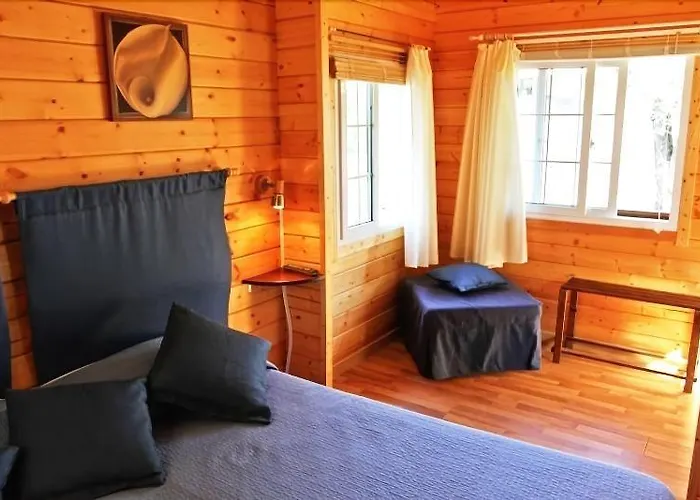 Etna Hut 4*